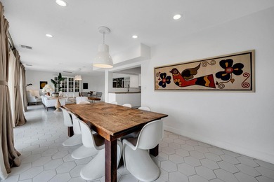 Palm Springs meets South Florida in this distinctive mid-century - photo 19