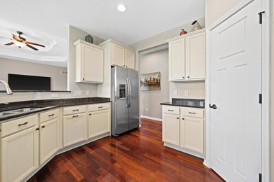 Nestled on a cul-de-sac in Westshore, this split-bedroom ranch - photo 20