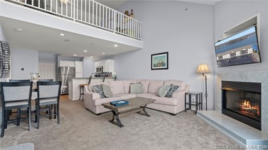 Welcome to this beautiful top-floor, turnkey condo in the heart - photo 21