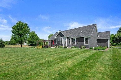 Nestled on a cul-de-sac in Westshore, this split-bedroom ranch - photo 22