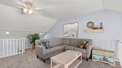 Welcome to this beautiful top-floor, turnkey condo in the heart - photo 24