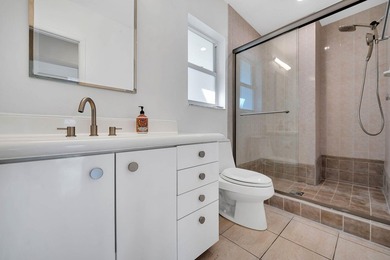 Palm Springs meets South Florida in this distinctive mid-century - photo 25