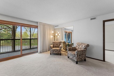 Back on the market after some wonderful updates. Discover this - photo 2
