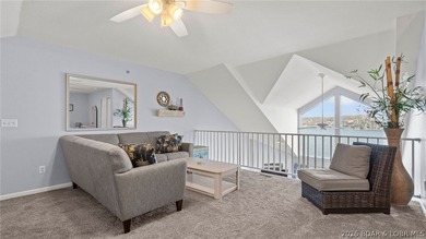 Welcome to this beautiful top-floor, turnkey condo in the heart - photo 41