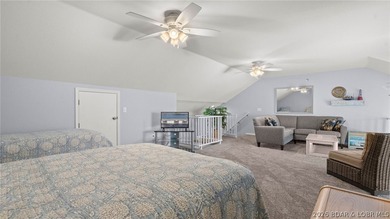 Welcome to this beautiful top-floor, turnkey condo in the heart - photo 46