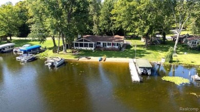 Lake Home Sale Pending in Pinckney, Michigan