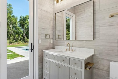 Southold Stunner- New Construction This one's a North Fork - photo 13