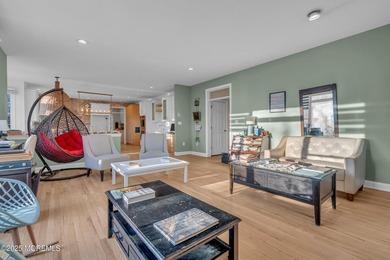 HEATED SALT WATER POOL, LARGE PRIVATE BACKYARD, FULLY FINISHED - photo 13