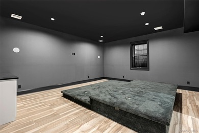 Southold Stunner- New Construction This one's a North Fork - photo 21