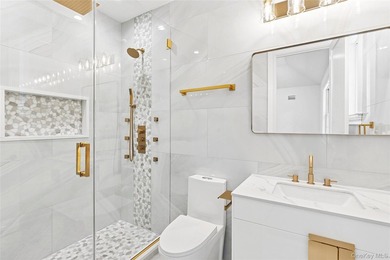 Southold Stunner- New Construction This one's a North Fork - photo 26