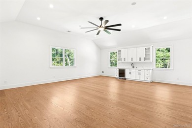 Southold Stunner- New Construction This one's a North Fork - photo 27