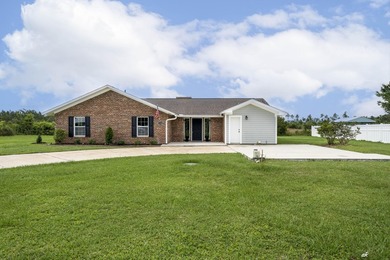 Welcome to 12302 Country Club Drive in the desirable Sandy Creek - photo 30