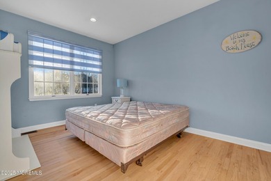 HEATED SALT WATER POOL, LARGE PRIVATE BACKYARD, FULLY FINISHED - photo 36