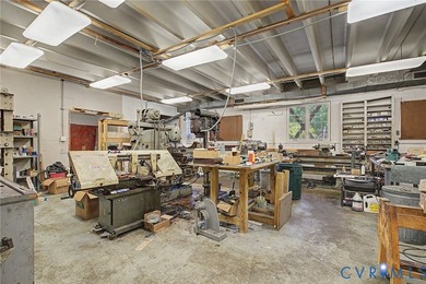 The owner would prefer to sell the building. The owner will - photo 50