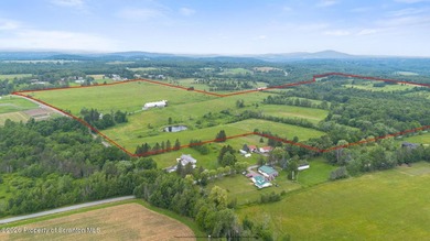 Properties like this do not hit the market often. Escape to your - photo 5