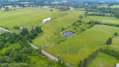 Properties like this do not hit the market often. Escape to your - photo 6