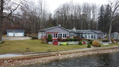 Lake Home For Sale in Vestaburg, Michigan