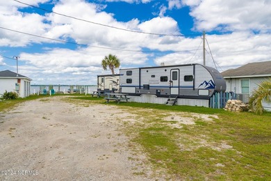 Rare Waterfront Investment Property for Sale - Two Homes, Three - photo 16