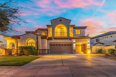 A TOLL BROTHERS Showpiece! This elegant Litchfield Park home is - photo 1