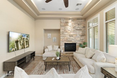 A TOLL BROTHERS Showpiece! This elegant Litchfield Park home is - photo 7
