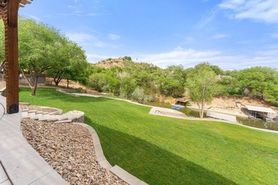 WATERFRONT ,LUXURIOUS HOME ! Build in 2011, 4 bedrooms 3 baths - photo 5