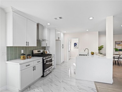 Welcome to your light-filled retreat in one of Long Beach's most - photo 10