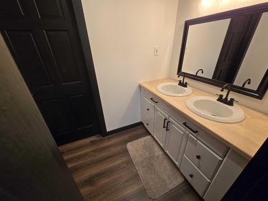 This beautifully updated 1-bedroom, 1-bath Quadna Mountain - photo 12