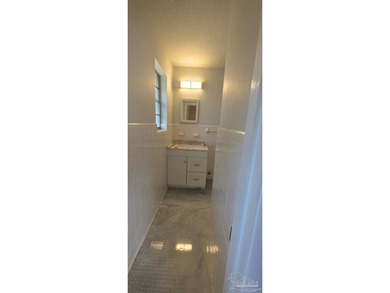 3 bedroom 2 bath house with 1 bed/1 bath apartment. New Roof - photo 15