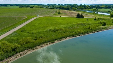 Opportunities to acquire undeveloped waterfront property on Lake - photo 3