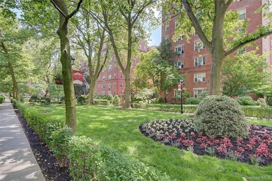 Welcome to this stunning Top-Floor 2-Bedroom, 2-Bath in an - photo 33
