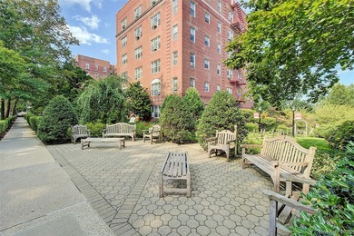 Welcome to this stunning Top-Floor 2-Bedroom, 2-Bath in an - photo 38