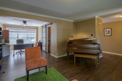 Beautiful home in excellent condition ready for new owners! - photo 4
