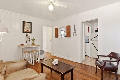 Rare investment opportunity in the highly desirable Davis Shores - photo 6