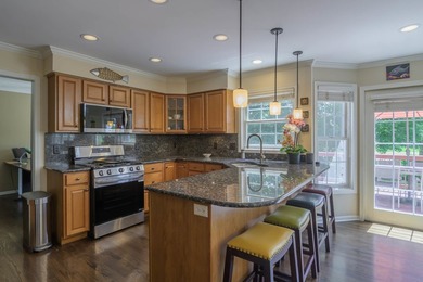 Beautiful home in excellent condition ready for new owners! - photo 8