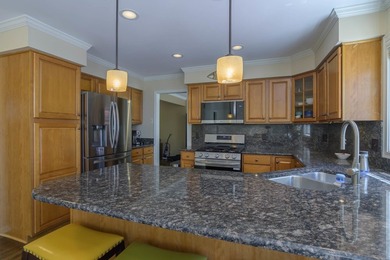 Beautiful home in excellent condition ready for new owners! - photo 9