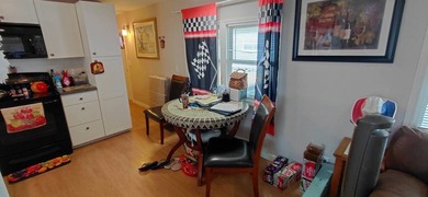 Located in Lincolnshire Estates, a 5 Star, pet friendly, 55+ - photo 5