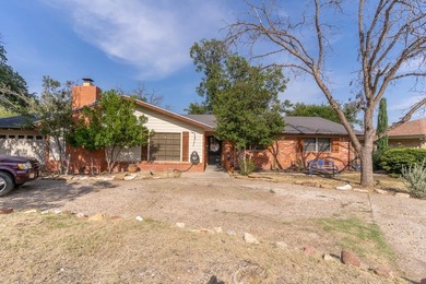 LOOKING FOR SPACE! WELL HERE'S UNIQUE 6 BED/5 BATH HOME. 4