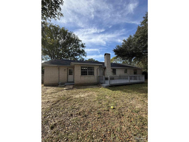 Back on the Market! Beautiful home features 3 bedrooms, 2 full - photo 22