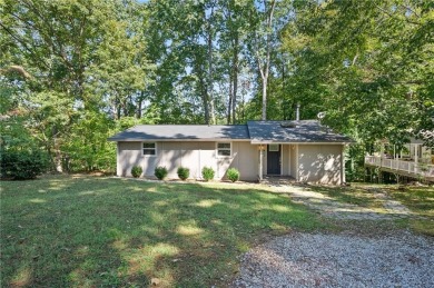 Lake Lanier Home For Sale in Gainesville Georgia