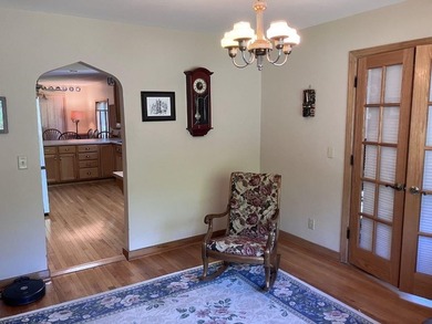 Spacious 4BR/3BA home in Quake Heights with 2,520 sq. ft. in - photo 11