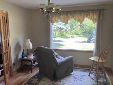 Spacious 4BR/3BA home in Quake Heights with 2,520 sq. ft. in - photo 13
