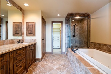 NEW PRICE$$$ Unique, French Country, Beautiful High Rise Condo - photo 17
