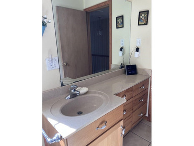 Spacious 4BR/3BA home in Quake Heights with 2,520 sq. ft. in - photo 18
