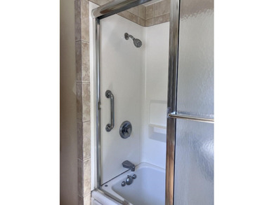 Spacious 4BR/3BA home in Quake Heights with 2,520 sq. ft. in - photo 20