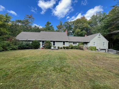 (private lake, pond, creek) Home For Sale in North Hampton New Hampshire