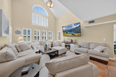 Rarely available 1st floor 3 bedroom, 2 bathroom condo with - photo 3