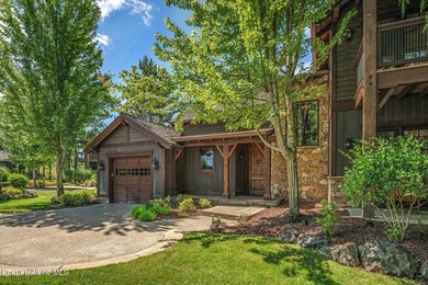 FULLY FURNISHED TURN-KEY VILLAGE HOME AT PRESTIGIOUS BLACK ROCK - photo 4