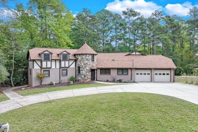 Lake Lanier Home For Sale in Flowery Branch Georgia