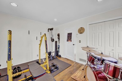 Welcome to this beautifully maintained home nestled in the heart - photo 17