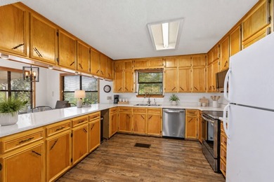 Highly desirable lakefront home on Mintons Draw at Lake - photo 18